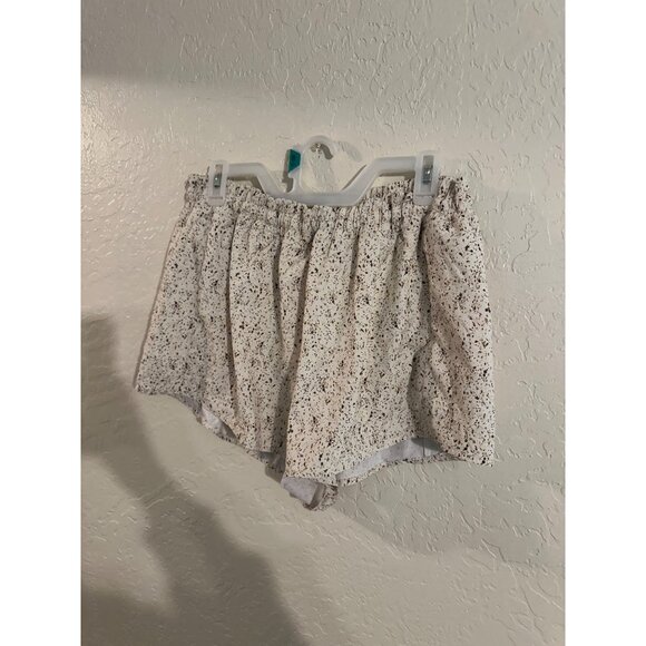 Calia by Carrie Underwood Plus Size Infinity Rise Running Shorts - Picture 3 of 16